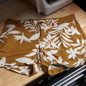 Linen Blend Tropical Palm Leaf Everyday Shorts Old Navy Brown Ivory 8 Beach
